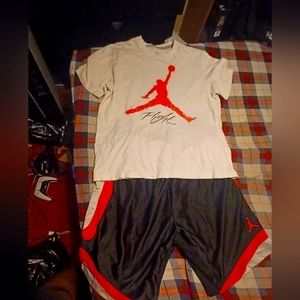 Air Jordan 2 Piece T Shirt & Short Set. Great Condition